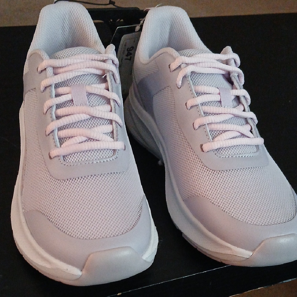 Athletic Works Women's Light Gray Sneakers